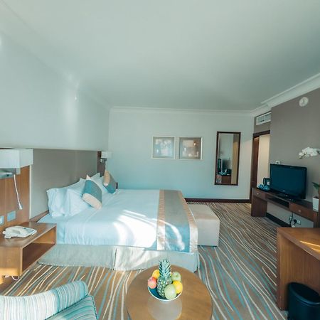 Copthorne Downtown By Millennium Hotel Абу Даби Екстериор снимка