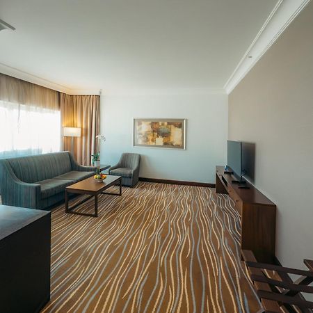 Copthorne Downtown By Millennium Hotel Абу Даби Екстериор снимка