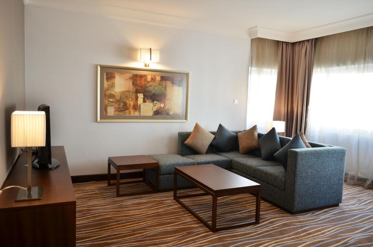 Copthorne Downtown By Millennium Hotel Абу Даби Екстериор снимка
