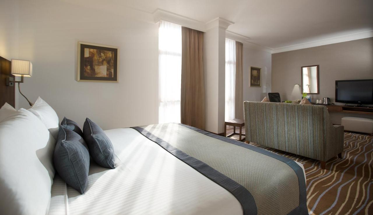 Copthorne Downtown By Millennium Hotel Абу Даби Екстериор снимка