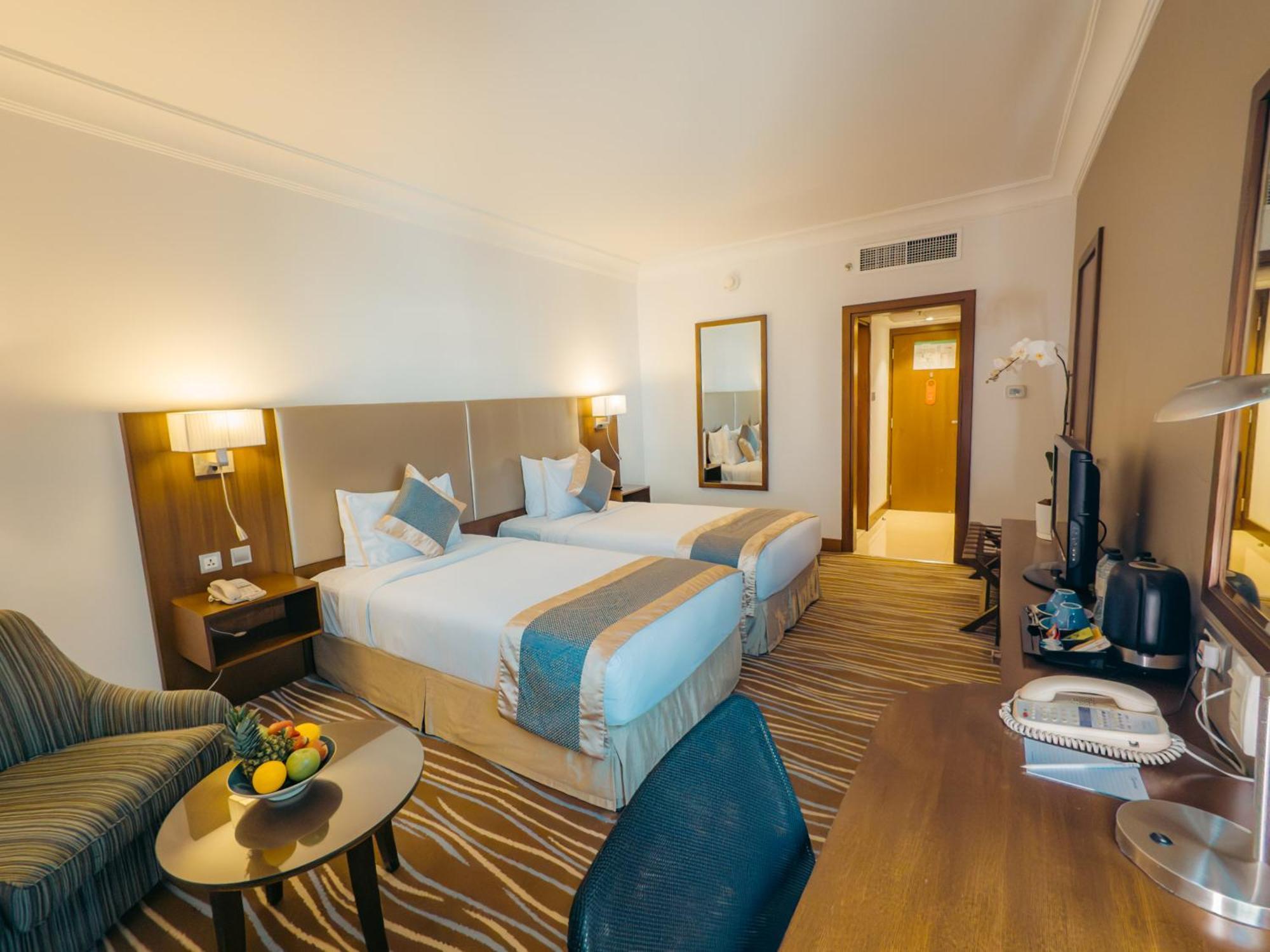 Copthorne Downtown By Millennium Hotel Абу Даби Екстериор снимка