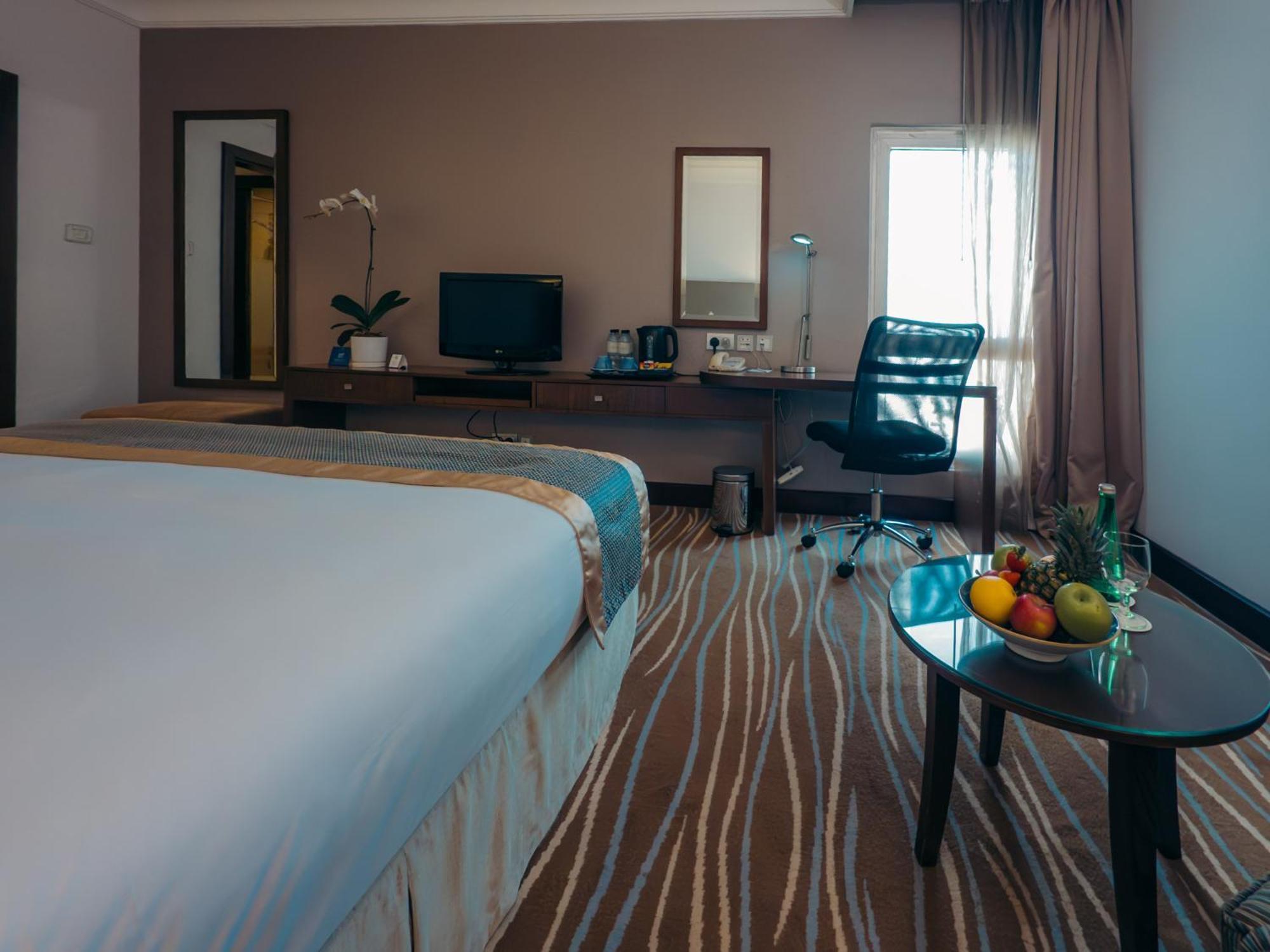 Copthorne Downtown By Millennium Hotel Абу Даби Екстериор снимка
