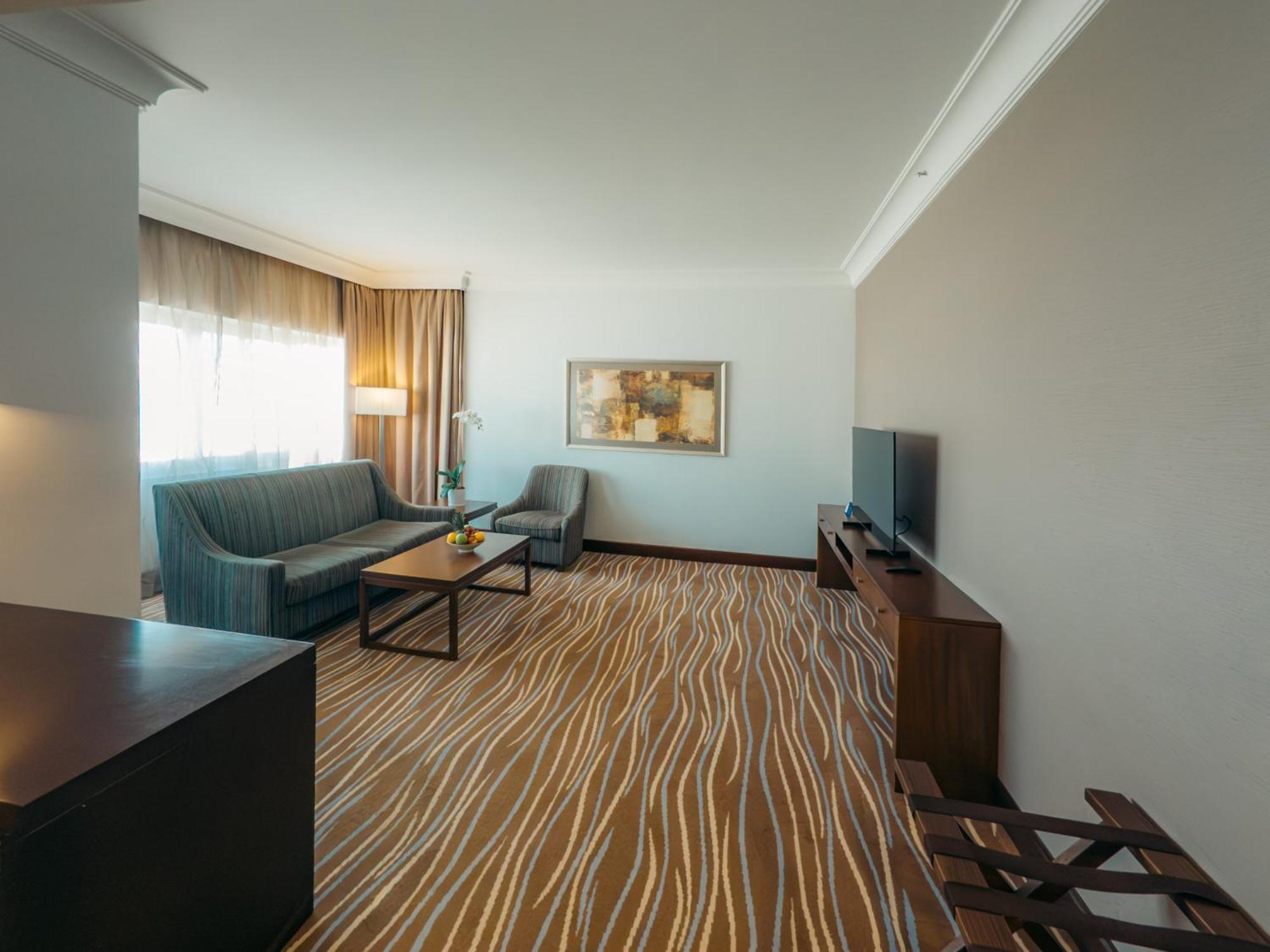 Copthorne Downtown By Millennium Hotel Абу Даби Екстериор снимка