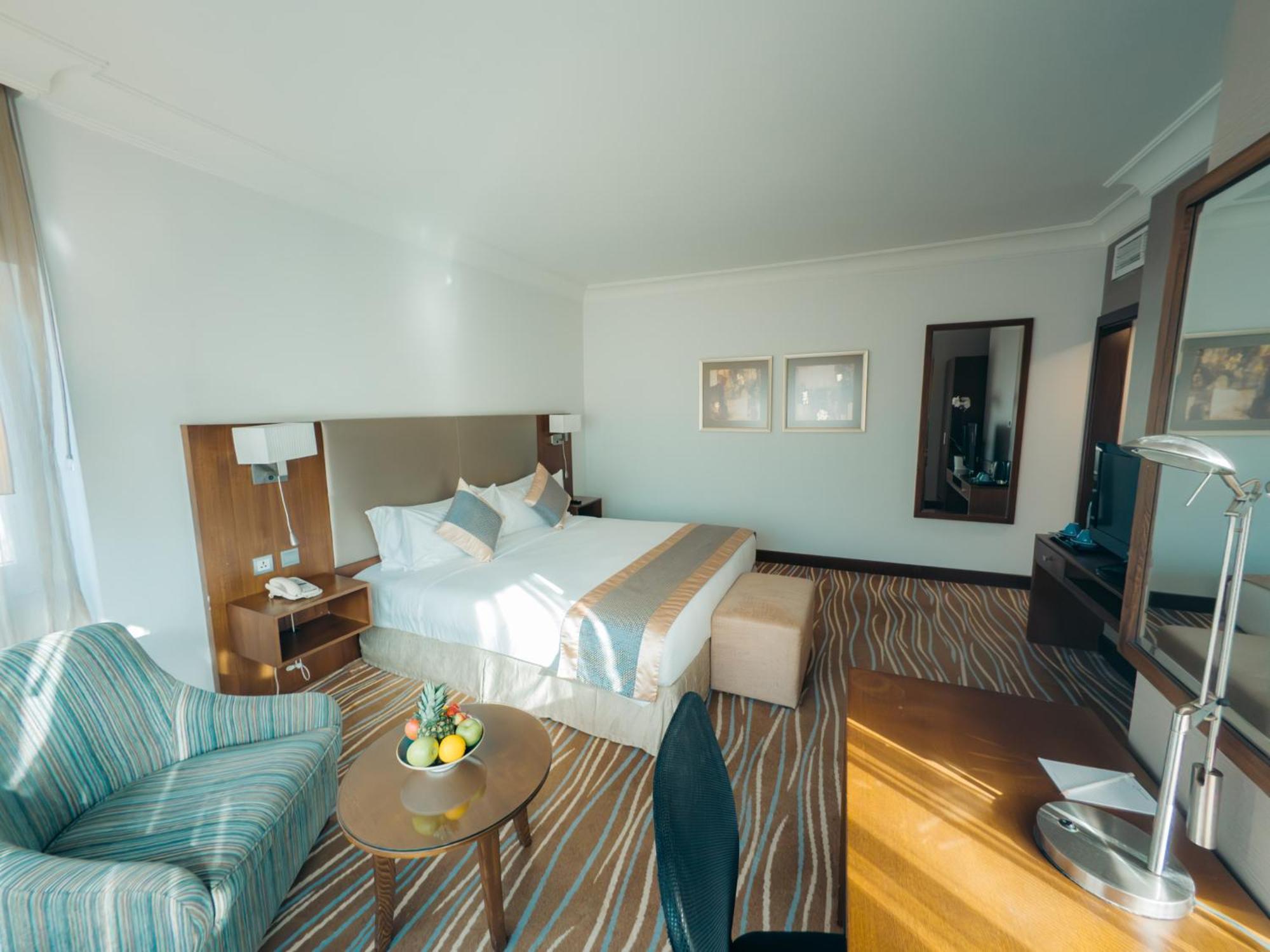 Copthorne Downtown By Millennium Hotel Абу Даби Екстериор снимка