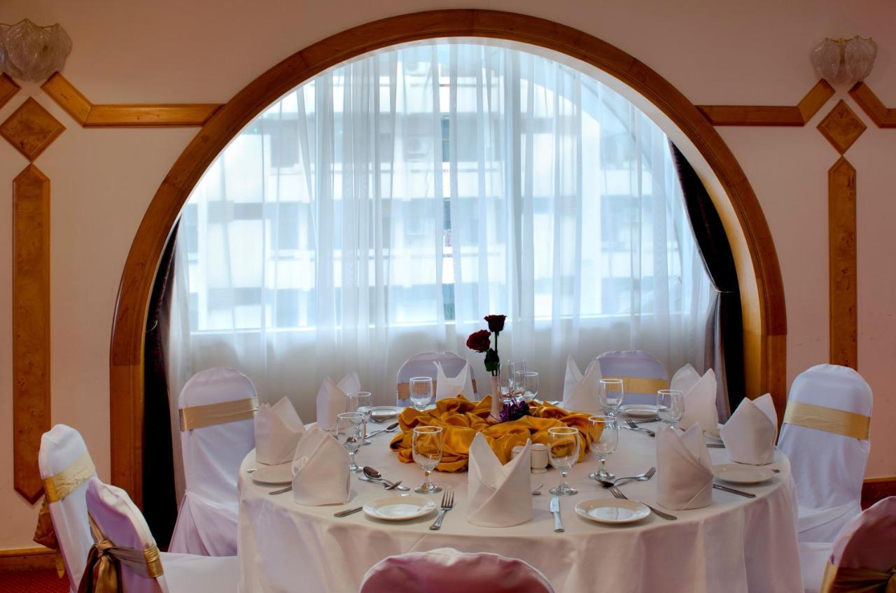 Copthorne Downtown By Millennium Hotel Абу Даби Екстериор снимка